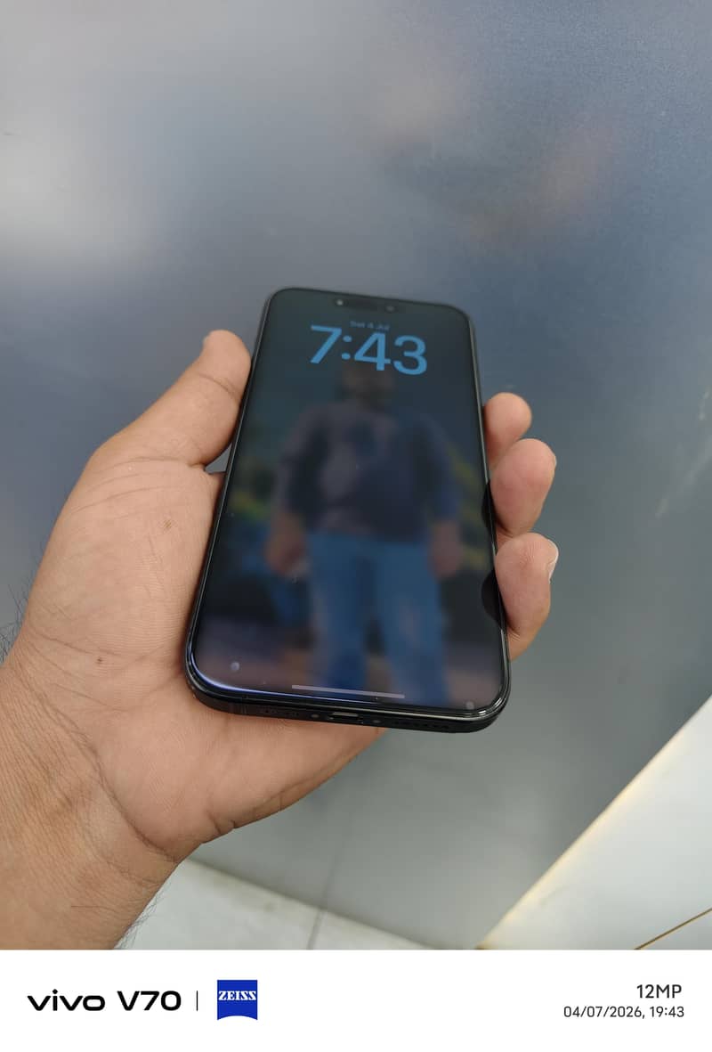 Apple iPhone 15 Pro Max 2