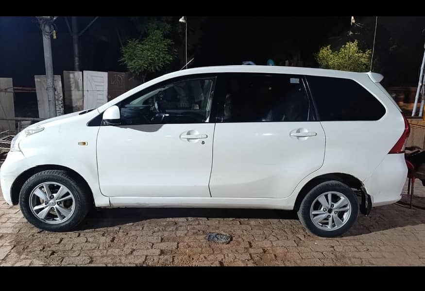 Toyota Avanza 2012 2