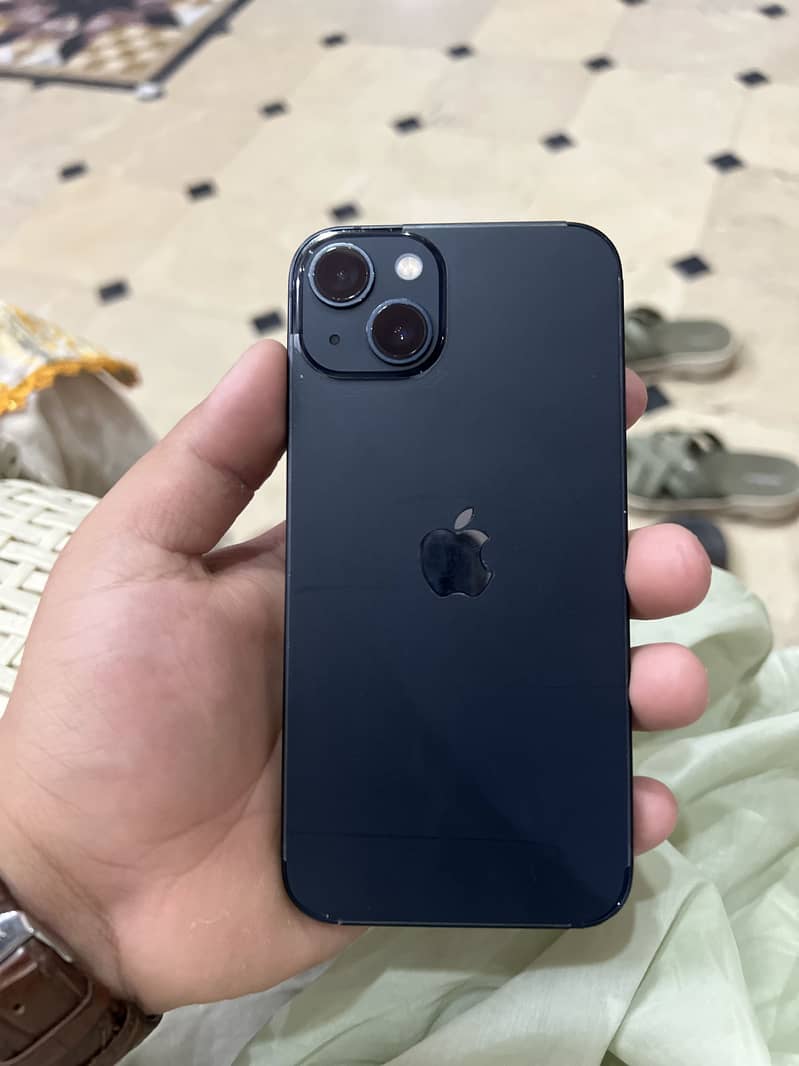 Apple iPhone 13 0