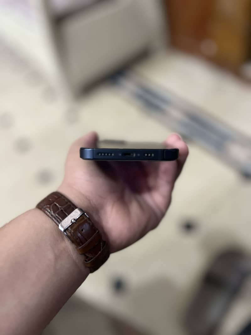 Apple iPhone 13 1