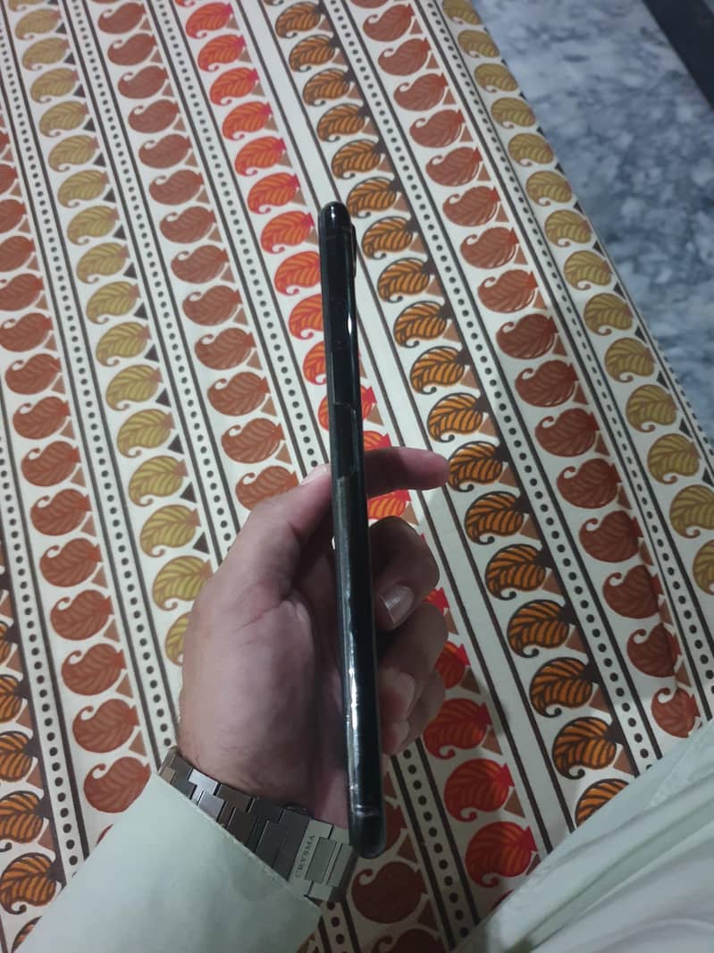Apple iPhone 7 Plus 1