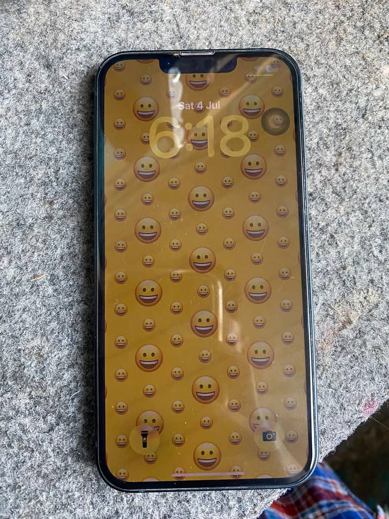 Apple iPhone 13 5