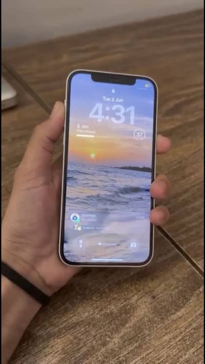 Apple iPhone 12