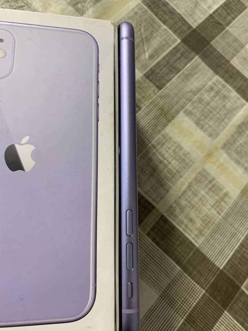 Apple iPhone 11 3
