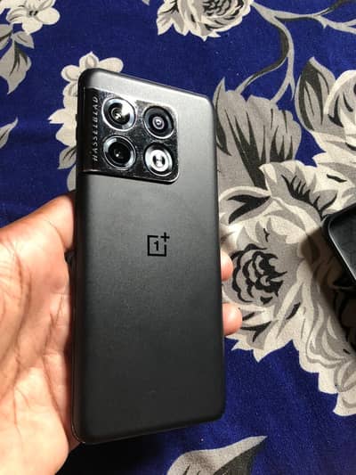 One Plus 10 Pro