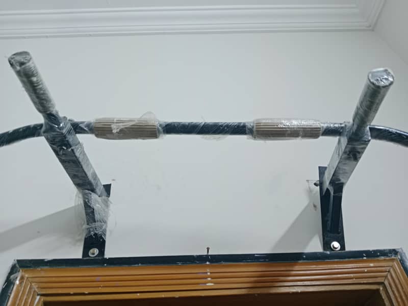 Pull up bar 0