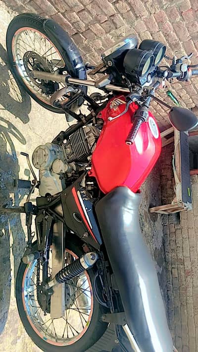 ravi piggio bike look like sport bike