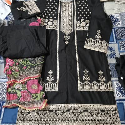 Price dropped. . Khaadi chicken Kari 3 piece