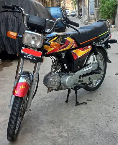 Honda Cd 70 Model 2025/26 black for urgent sale biometric available