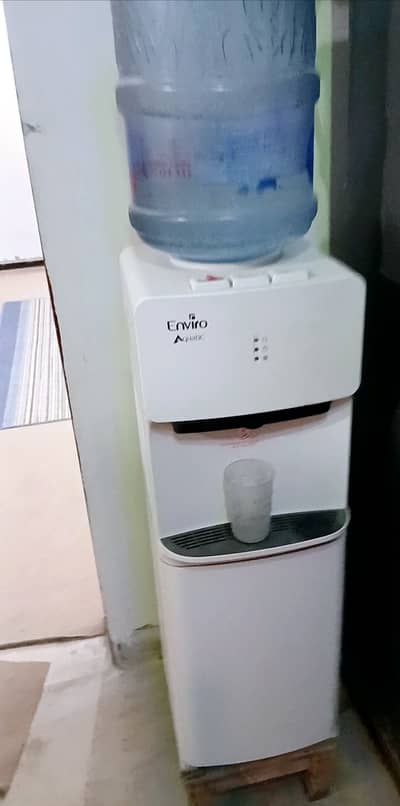 Sell krna h Water Dispenser