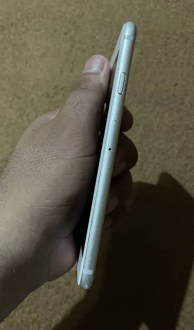 Apple iPhone 6S