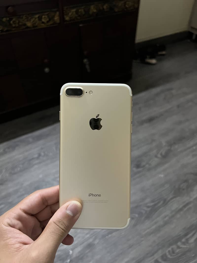 Apple iPhone 7 Plus 0