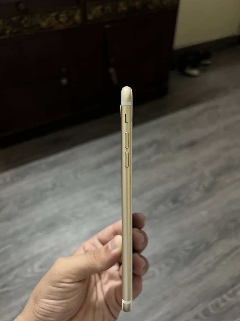 Apple iPhone 7 Plus 3