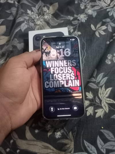 Apple iPhone 13