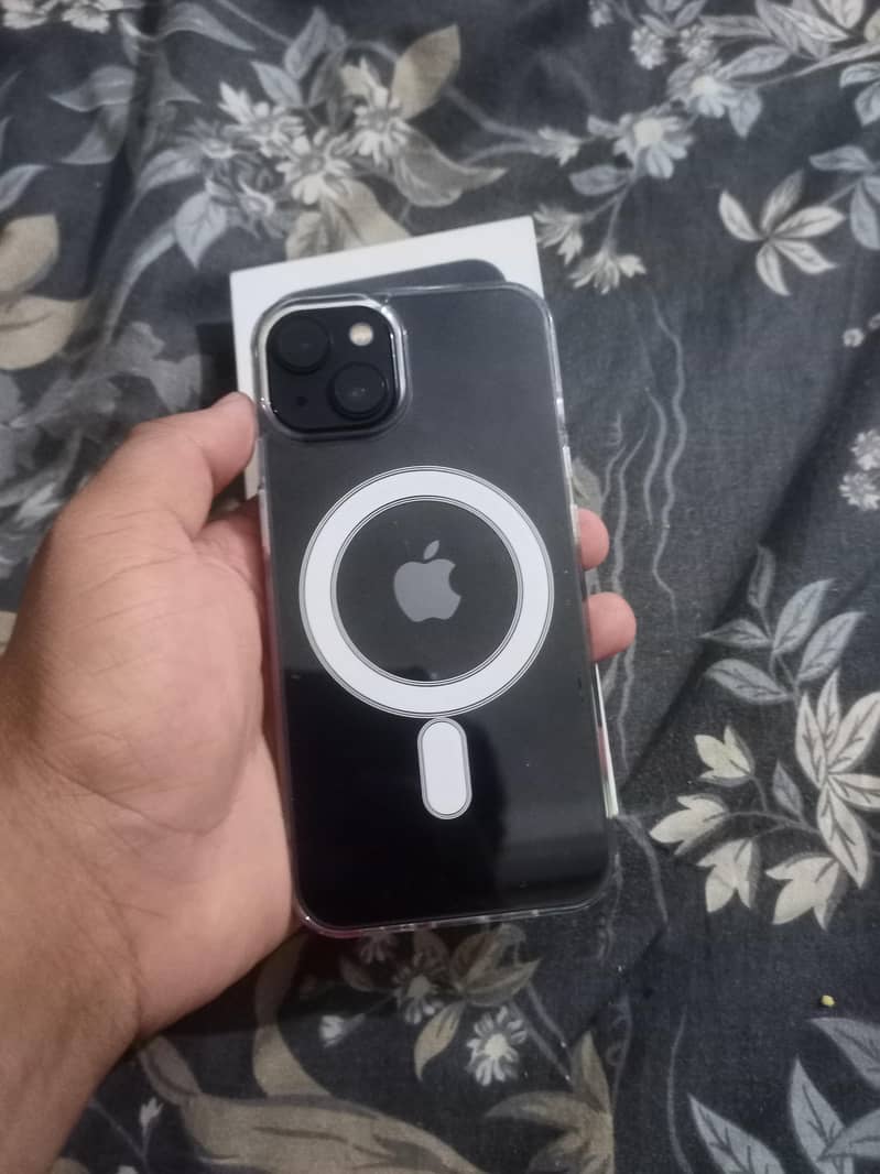 Apple iPhone 13 1