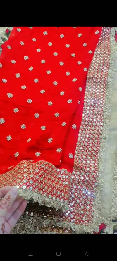 Lehnga red