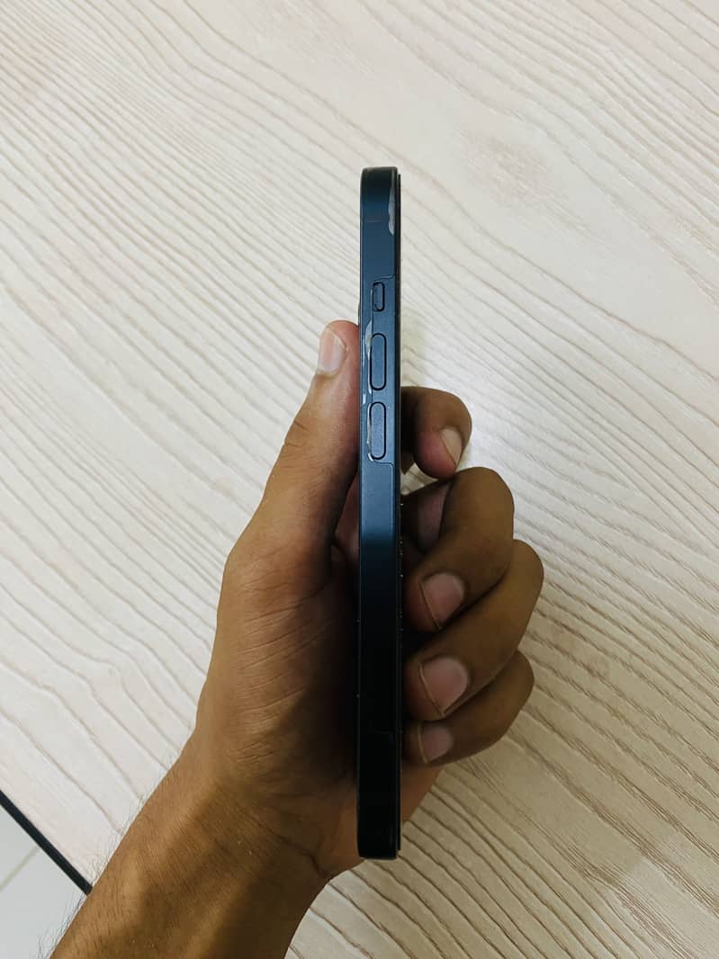 Apple iPhone 14 2