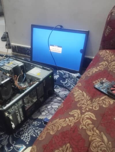 led tv hai bilkul ok hai 24inches panel 1 dot hai side pr