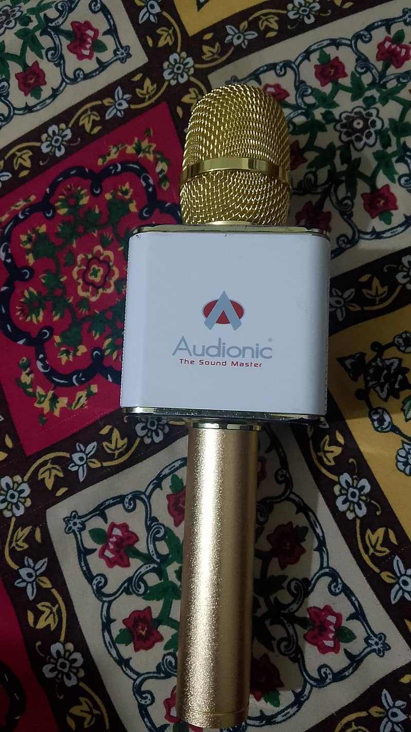 microphone 1