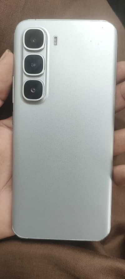 Infinix Hot 60 Pro+ 8GB/256GB | Complete Box | 6 Months Warranty