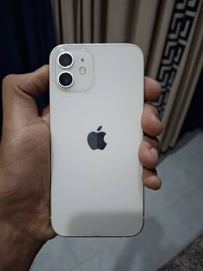 Apple iPhone 12