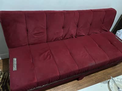 5 seaters sofa with sofa cumbed   With 2 pappy
