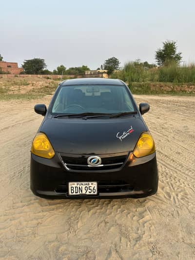 Daihatsu Mira 2012