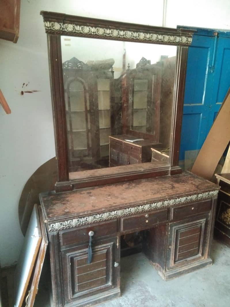 dressing tabl 1