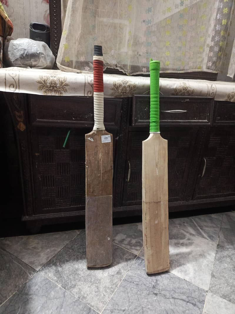 ہارڈ بول کے دو بیٹ برائے فروخت ہیں 1