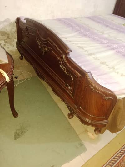 shisham bed set in curved design with mattress