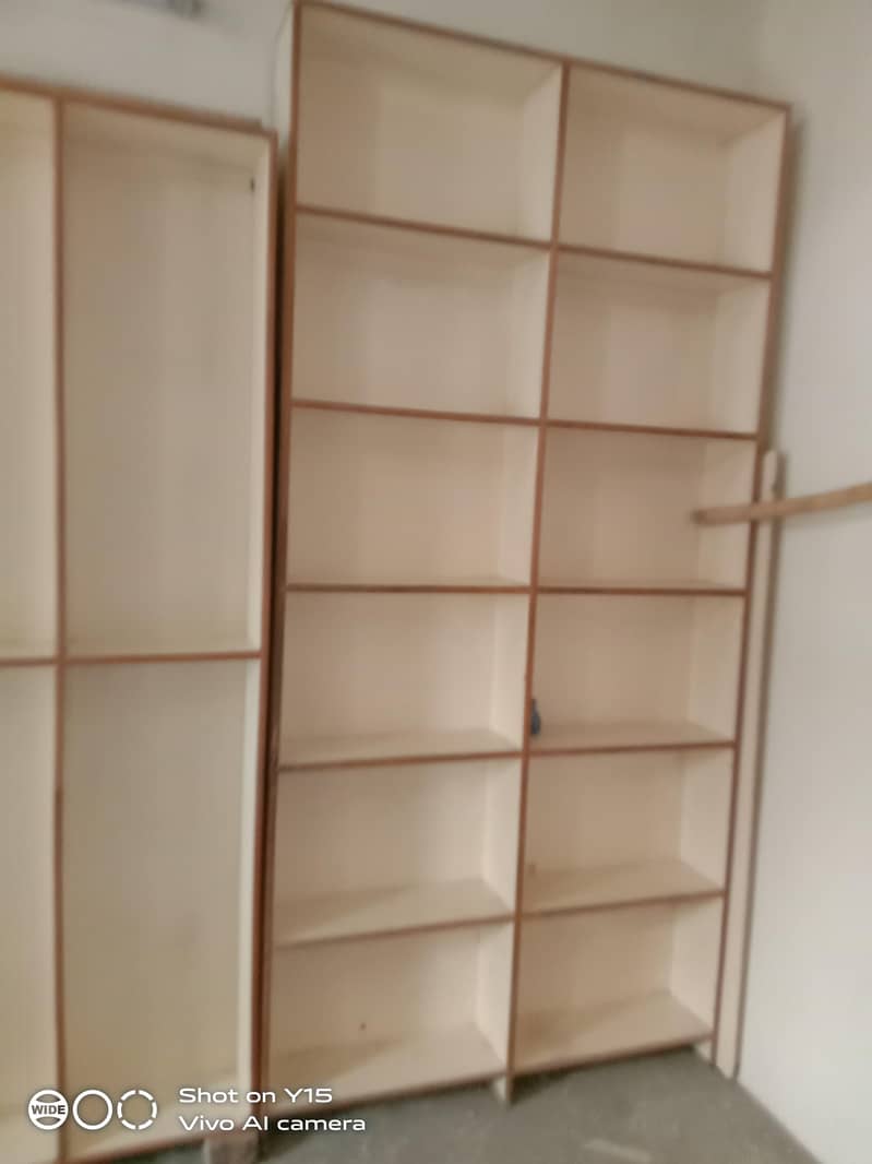 دکان کے لے الماریاں براۓ فروخت 3