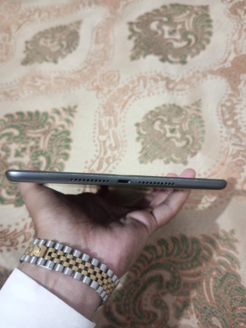 Ipad Mini 5 256GB Sim working 2