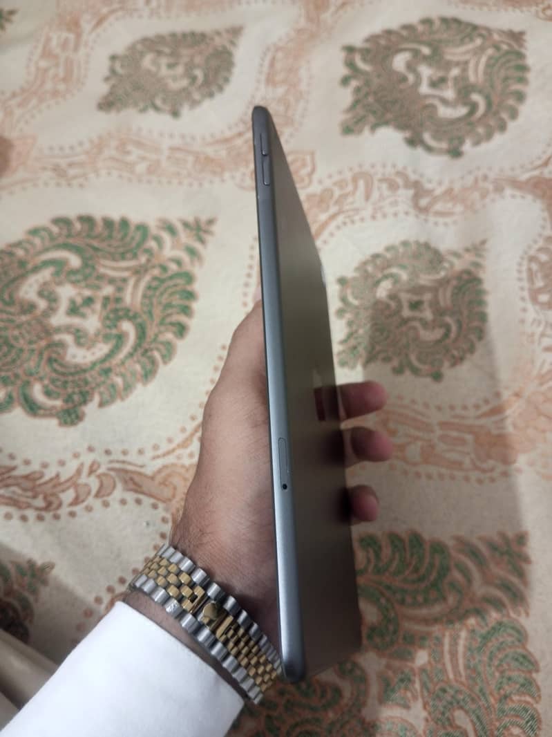 Ipad Mini 5 256GB Sim working 3