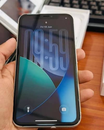 Apple iPhone 11 128 GB storage