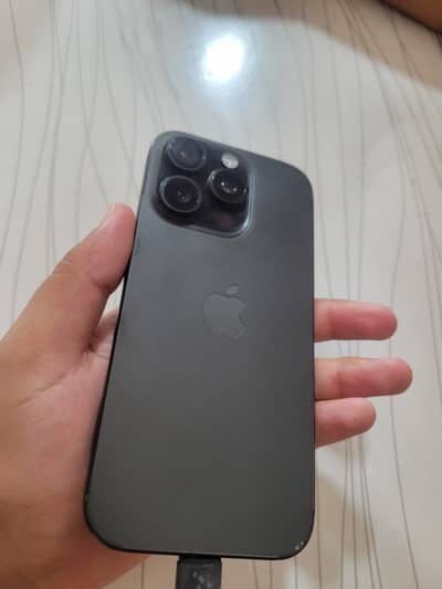 Apple iPhone 16 Pro  FU