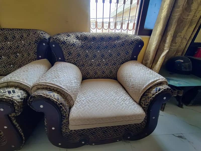 7 seaters sofa 3