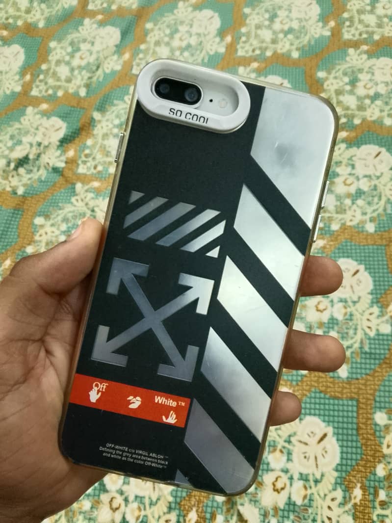 Apple iPhone 8 Plus 7