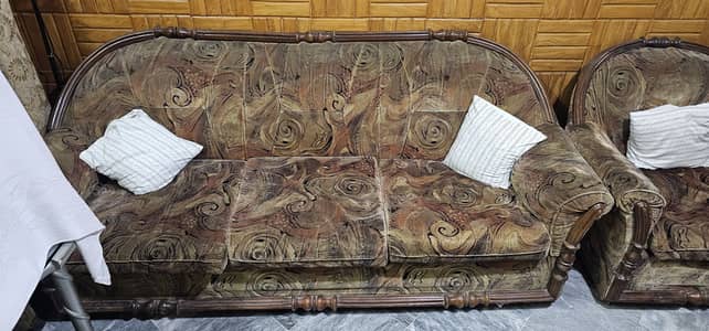 5 seater Sofa with 2 side tables and 1 centre table