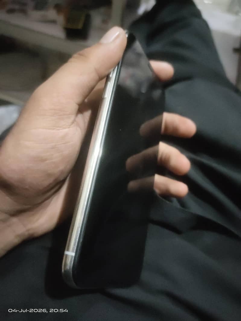 Apple iPhone X 2