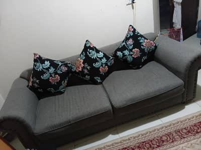 5 seater sofa urgent sale