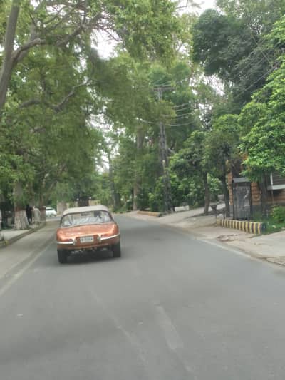 9 KANAL PROPERTY MALL ROAD MAIN BOULEVARD GULBERG SHADMAN JAIL ROAD LAHORE