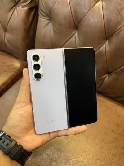 Samsung Galaxy Z Fold 5