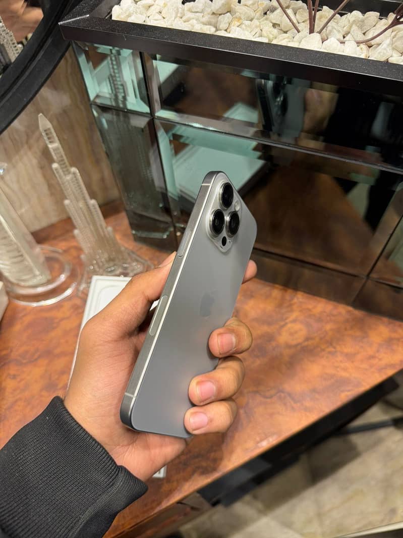 Iphone 15 Pro Max 0