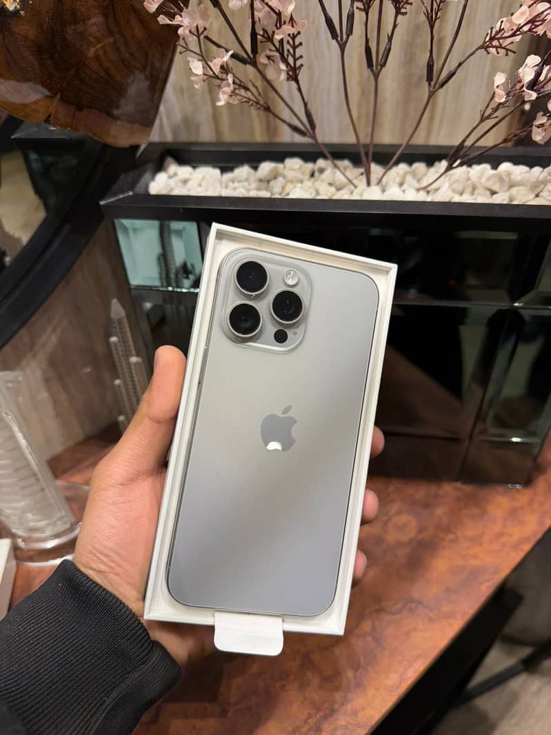Iphone 15 Pro Max 1