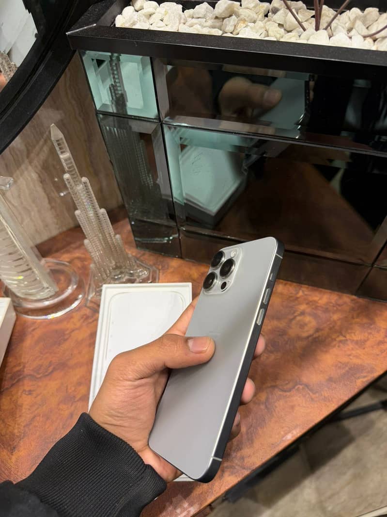 Iphone 15 Pro Max 3