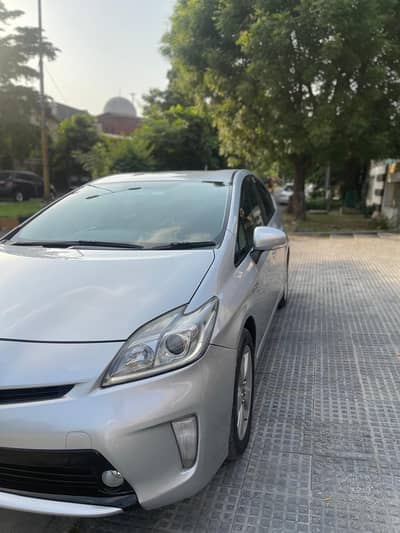 Toyota Prius 2013 model 2017 import