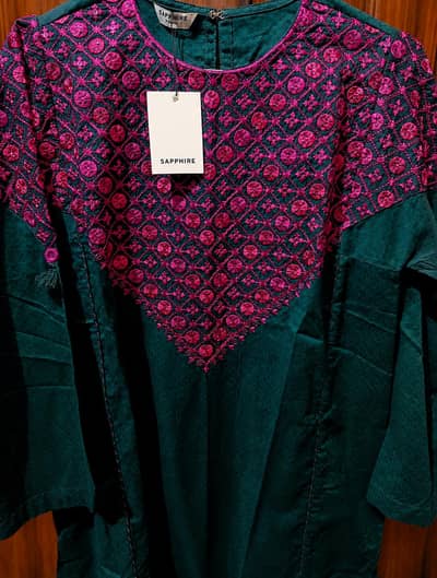 sapphire tagged embroided kurti