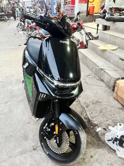 Evee s1 new in warrenty