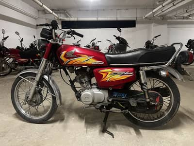 Selling Honda CG125 2021 model with absolute good condition
