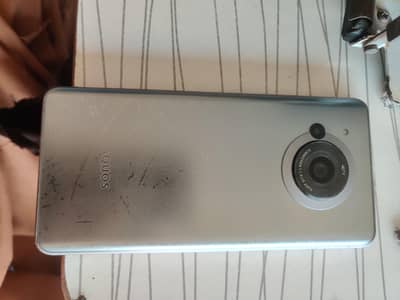 Sharp Aquos r7